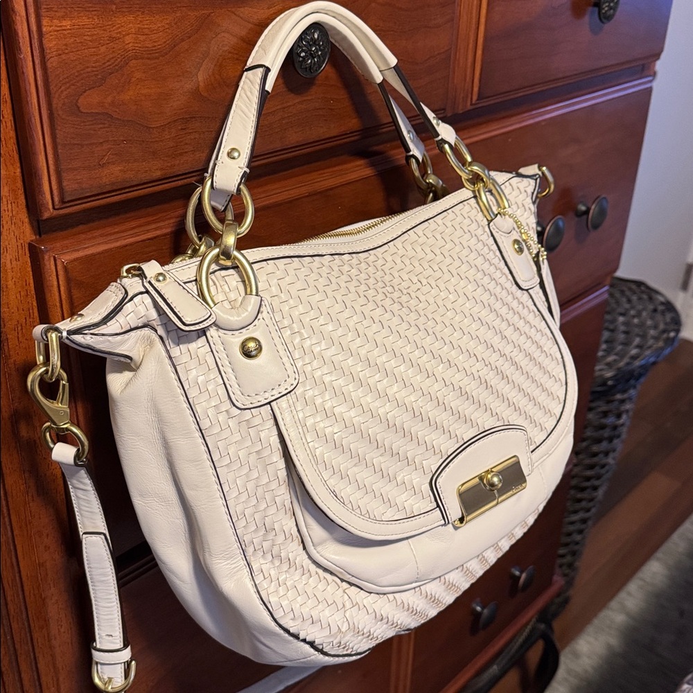 Cream/white Coach Crossbody Bag - Picture 15 of 17